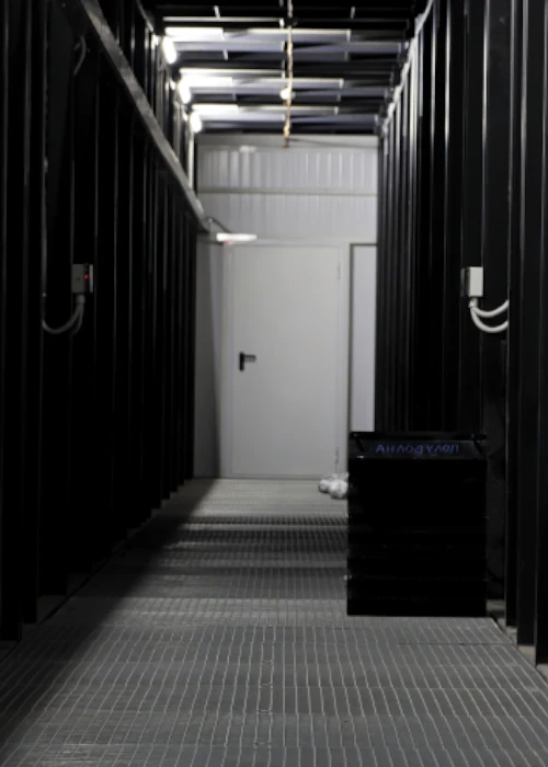 Industrial server room with control infrastructure for automation systems